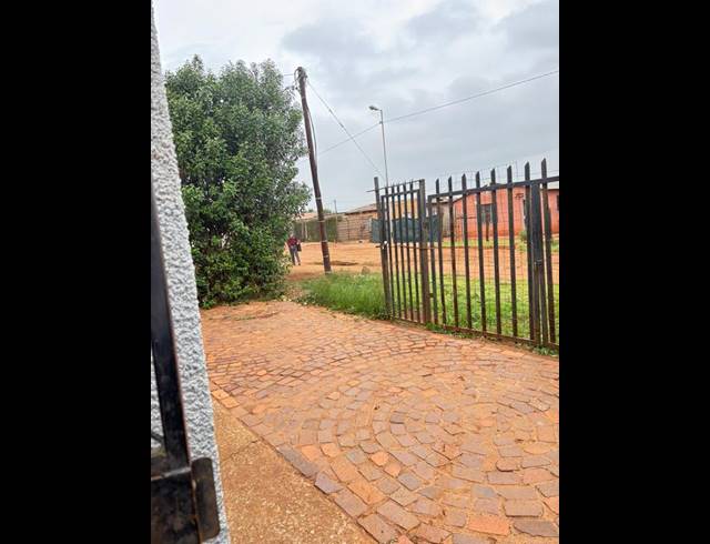 2 BEDROOM HOUSE FOR SALE IN KANANA PARK